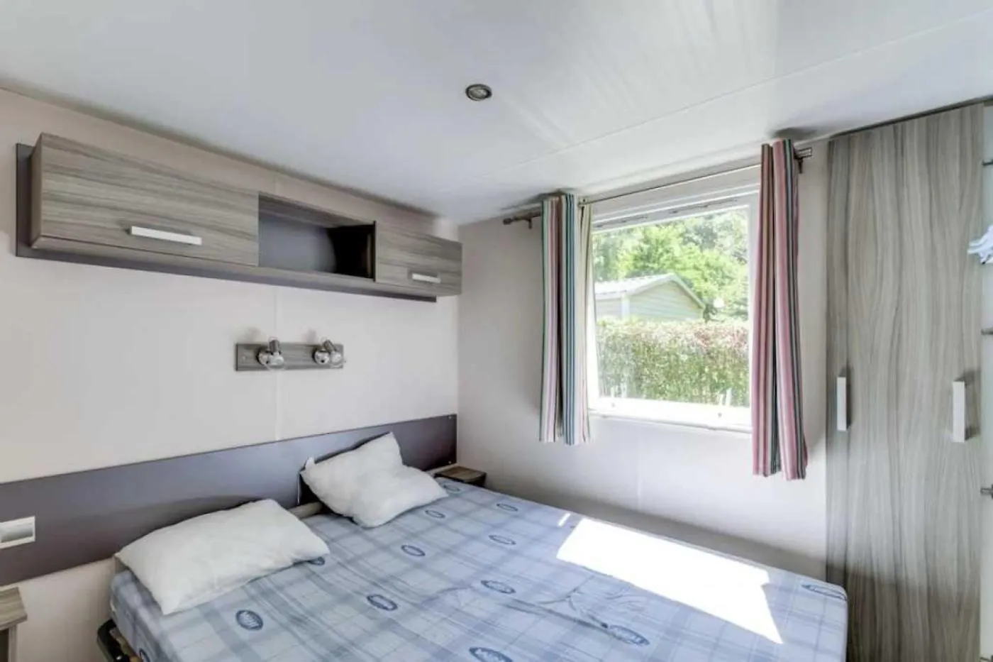 Camping 4 Etoiles - Piscine - Ccbadea La Bastide-de-Serou 0*,