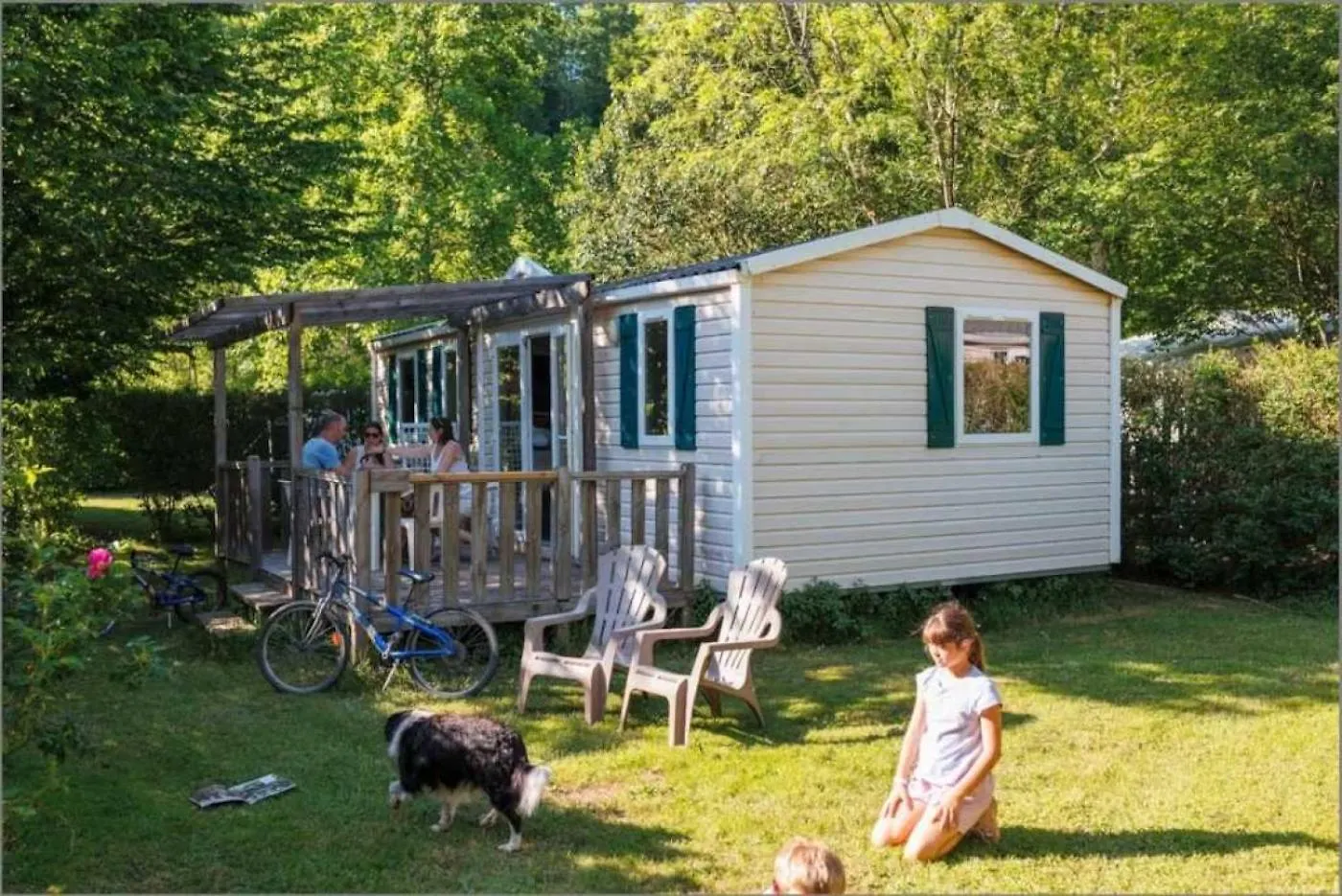 Campsite Camping 4 Etoiles - Piscine - Ccbadea La Bastide-de-Serou