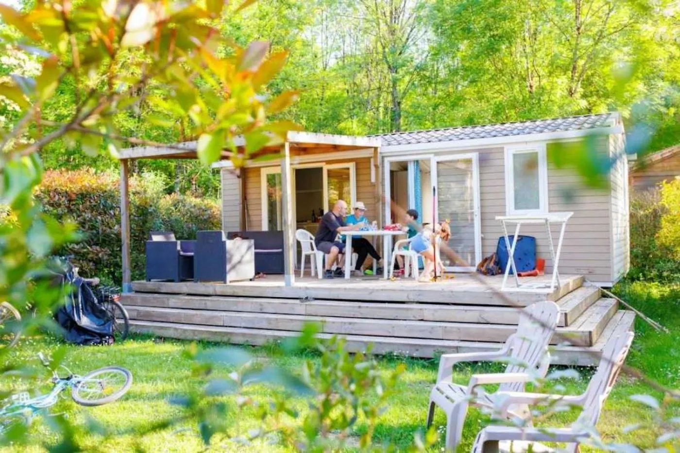 Campsite Camping 4 Etoiles - Piscine - Ccbadea La Bastide-de-Serou