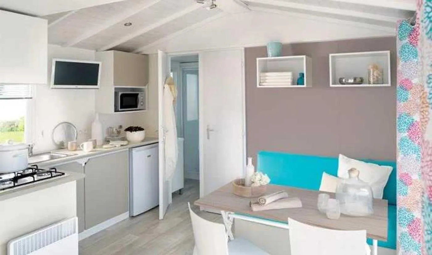 Camping 4 Etoiles - Piscine - Ccbadea La Bastide-de-Serou